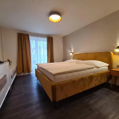 U Labe Apartment *